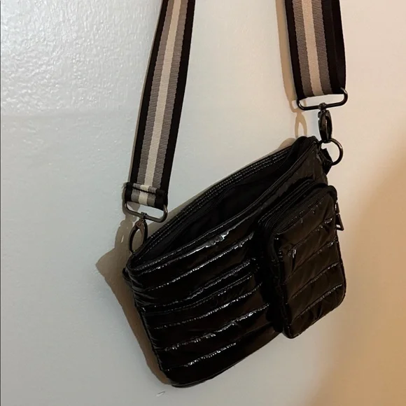 THINK ROYLN Sleek Black Bag - Picture 8 of 10